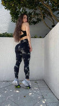 Load image into Gallery viewer, Black Marble Scrunch Booty Leggings