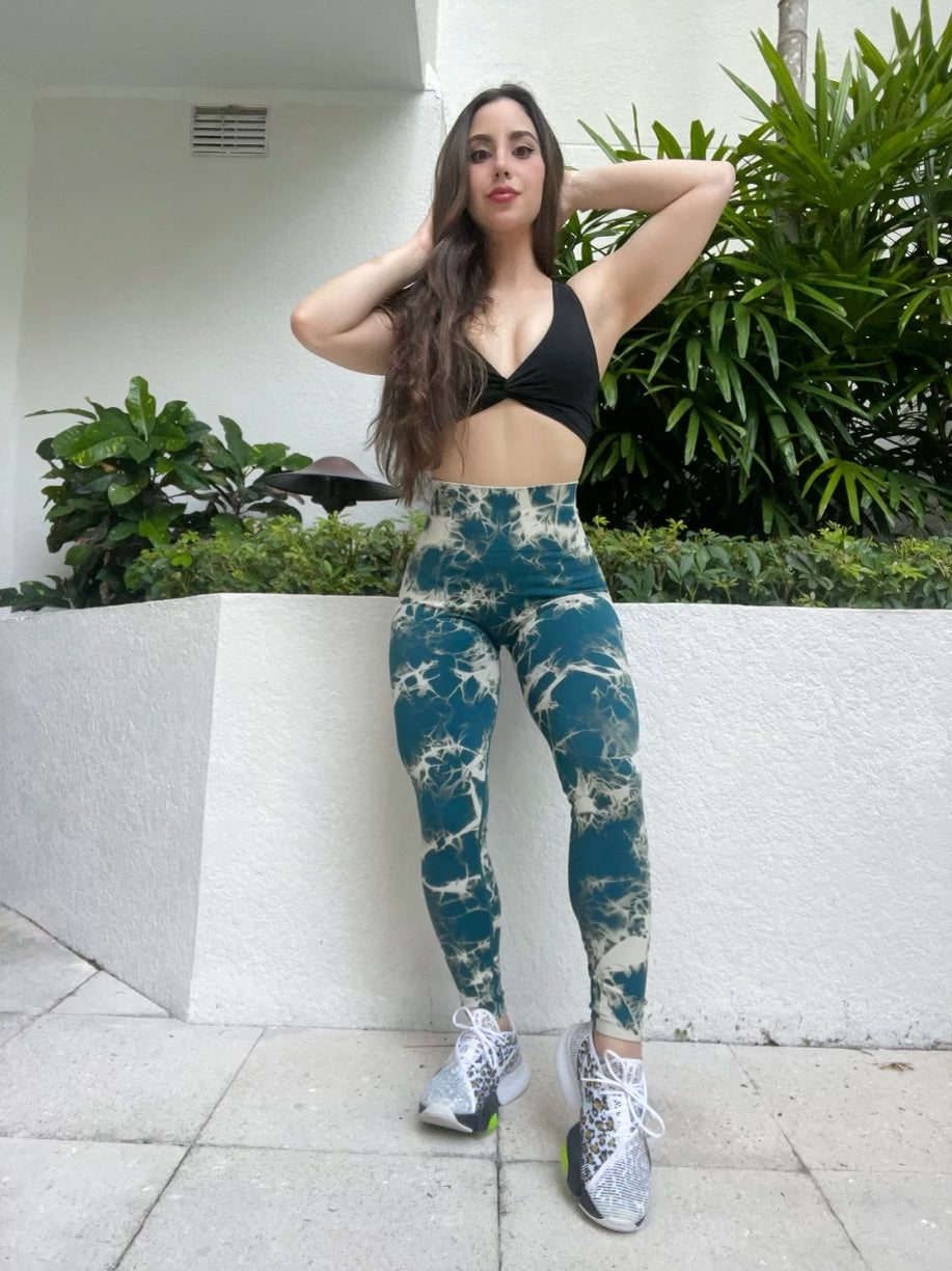 Hunter Green Marble Scrunch Booty Leggings