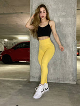 Load image into Gallery viewer, Soft Seamless Scrunch Booty Leggings